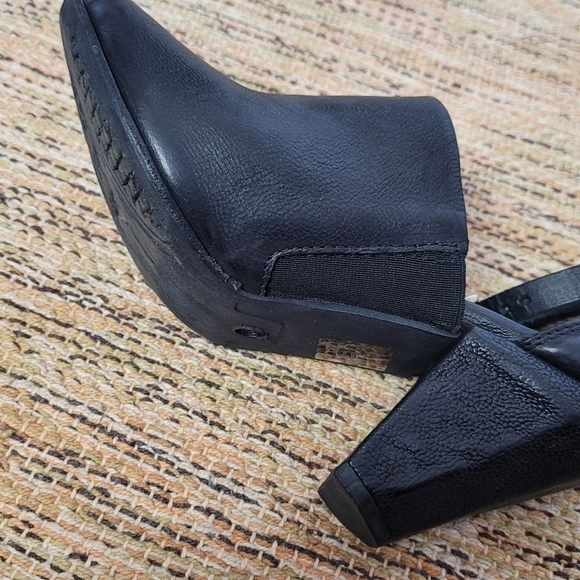 A.S. 98 Strappy Leather Heeled Mule - Picture 6 of 11